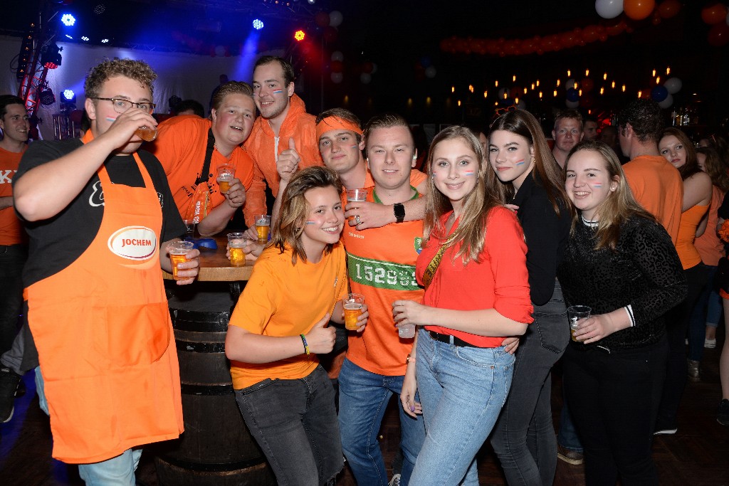 ../Images/Koningsnacht 2019 in VdG 008.jpg